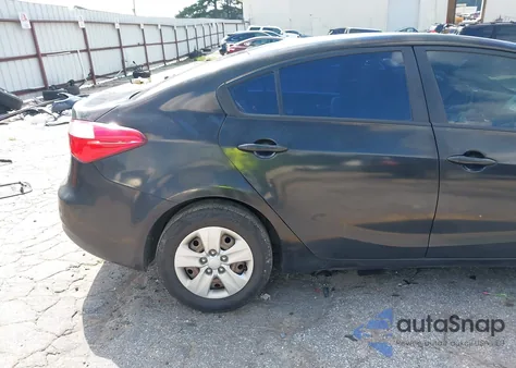 2016 Kia Forte Lx z USA, uszkodzony, nr VIN KNAFK4A67G5542527